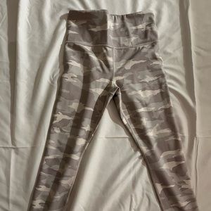 Athleta Leggings. (6).(White and gray camo)